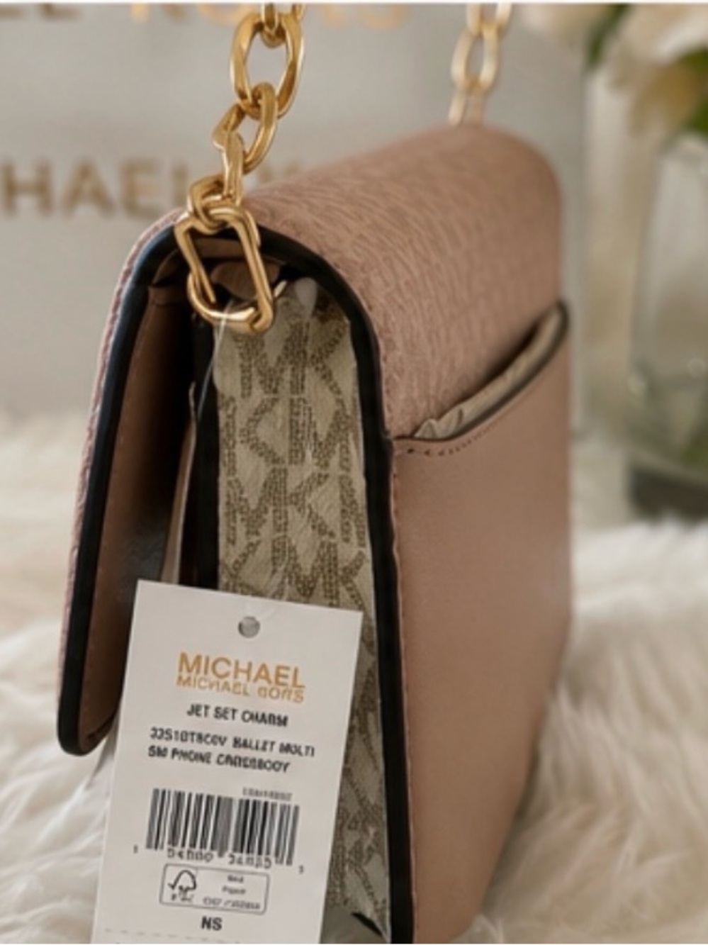 Michael Kors Blush Pink MK Logo Chain crossbody Bag.
Chain is unbranded - Picture 2 of 6